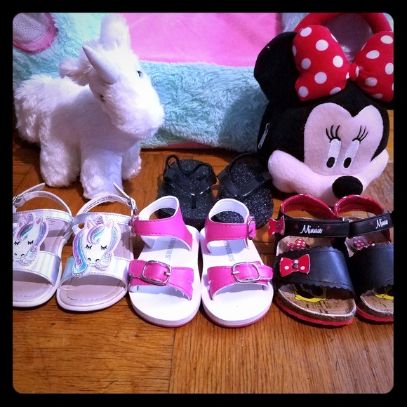 The Children's Place Other - Toddler girl 4 sandals bundle size 6